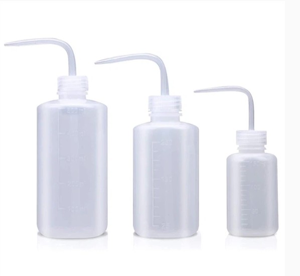 Plastic Wash Bottle 500 mL — Molded Graduation